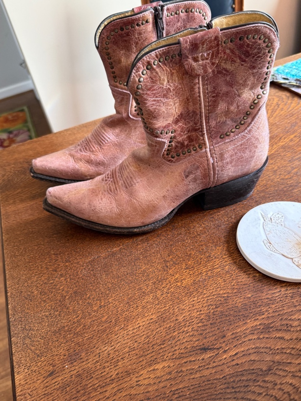 Women’s Pink Distressed Leather Western Boots